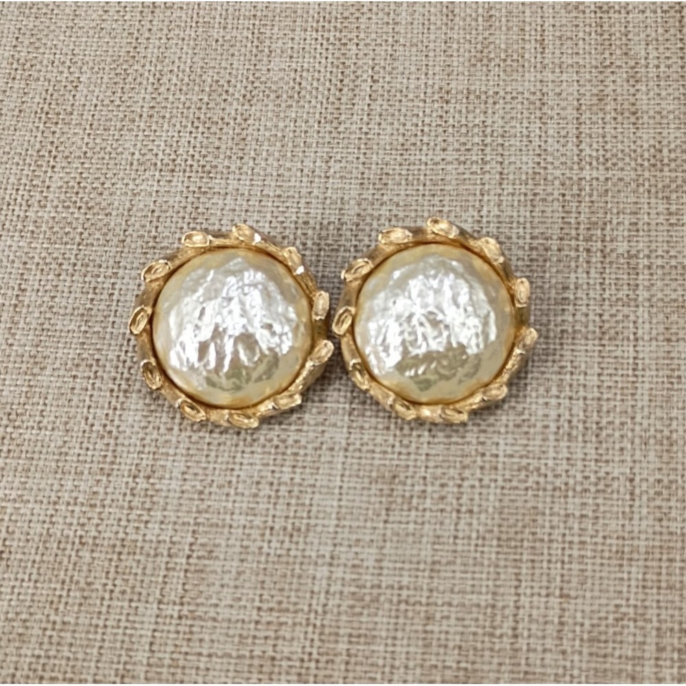 Kramer Signed Clip Earrings Gold Tone Faux Baroque Pearl Center Chunky Vintage